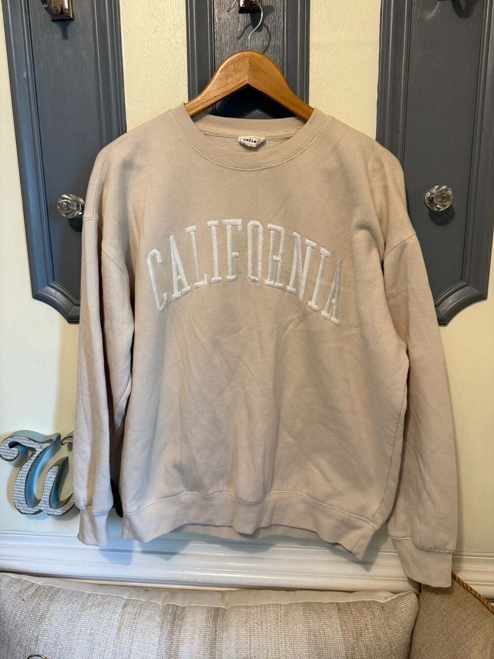 Reflex California Cream Embroidered Crewneck Sweatshirt Size L